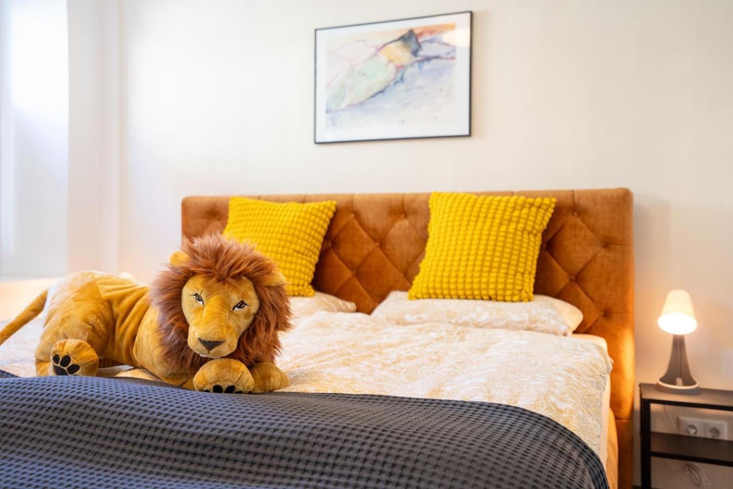 Nice2Be Lions Love - Augsburg Zentrum Luaran gambar